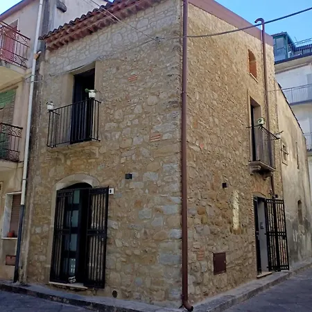 Le Di Gilda Apartment Castiglione De Sicilia