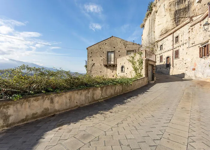 Le Di Gilda Castiglione De Sicilia